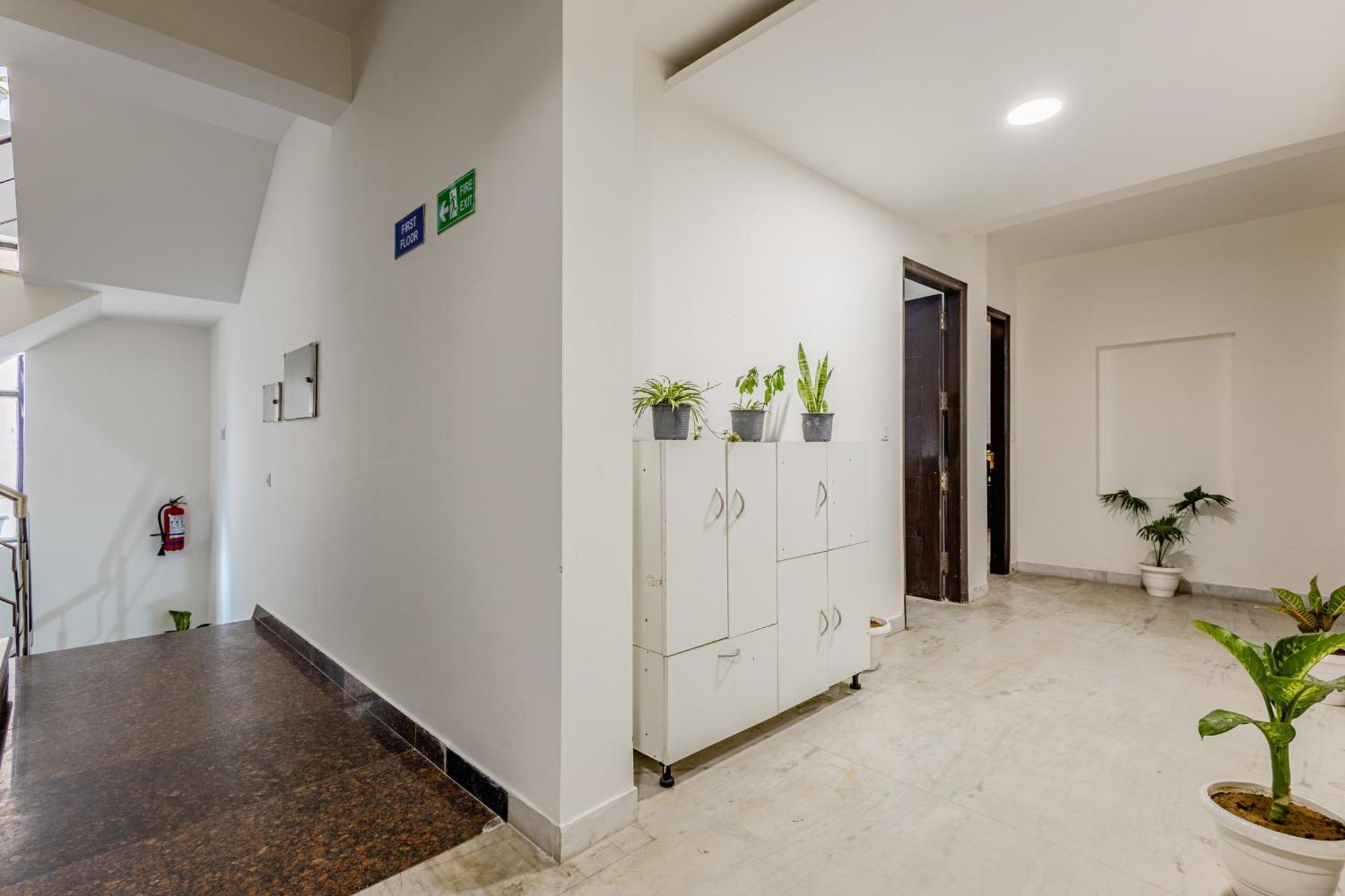 Lime Tree Service Apartment Golf Course Road, グルガウン エクステリア 写真