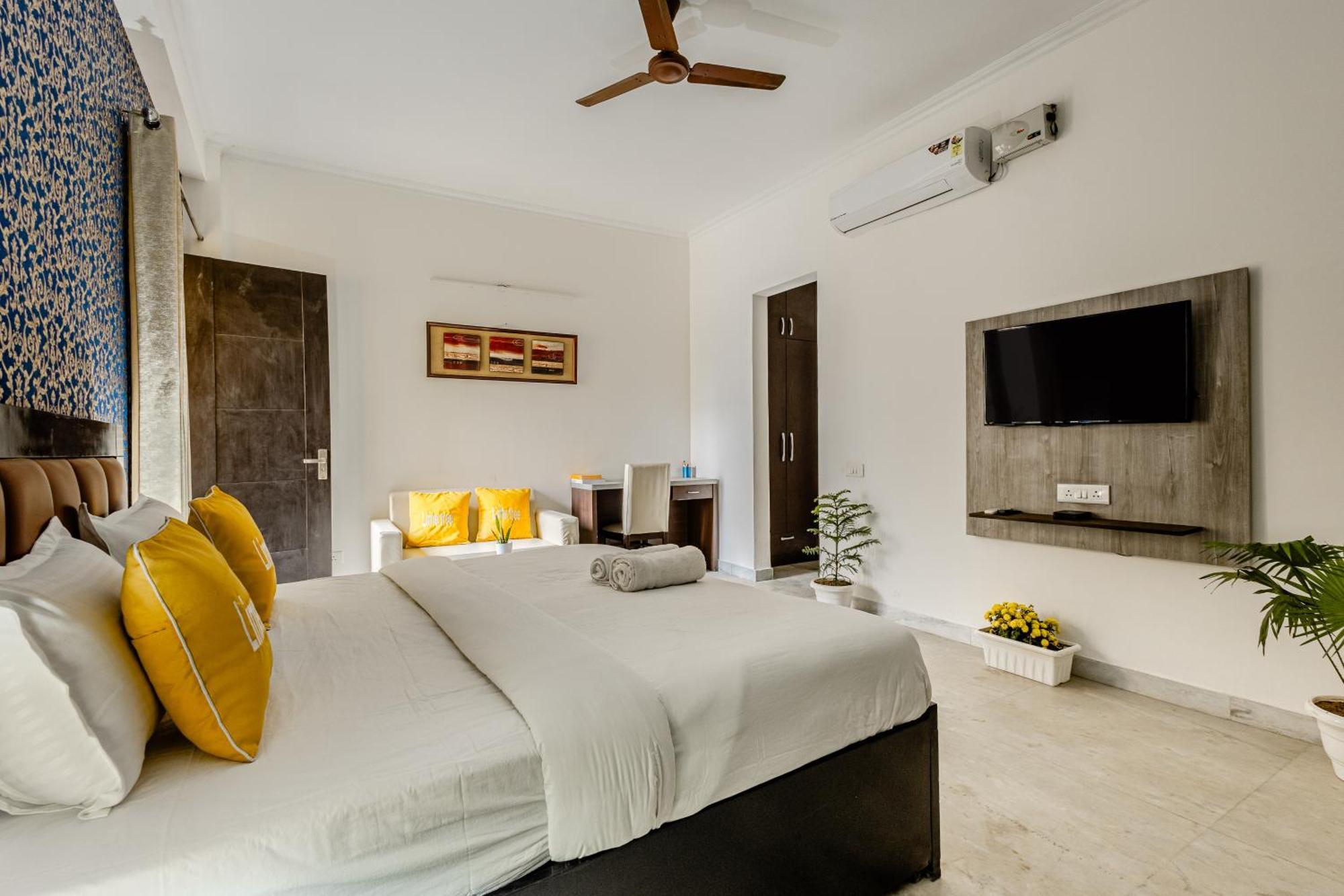 Lime Tree Service Apartment Golf Course Road, グルガウン エクステリア 写真