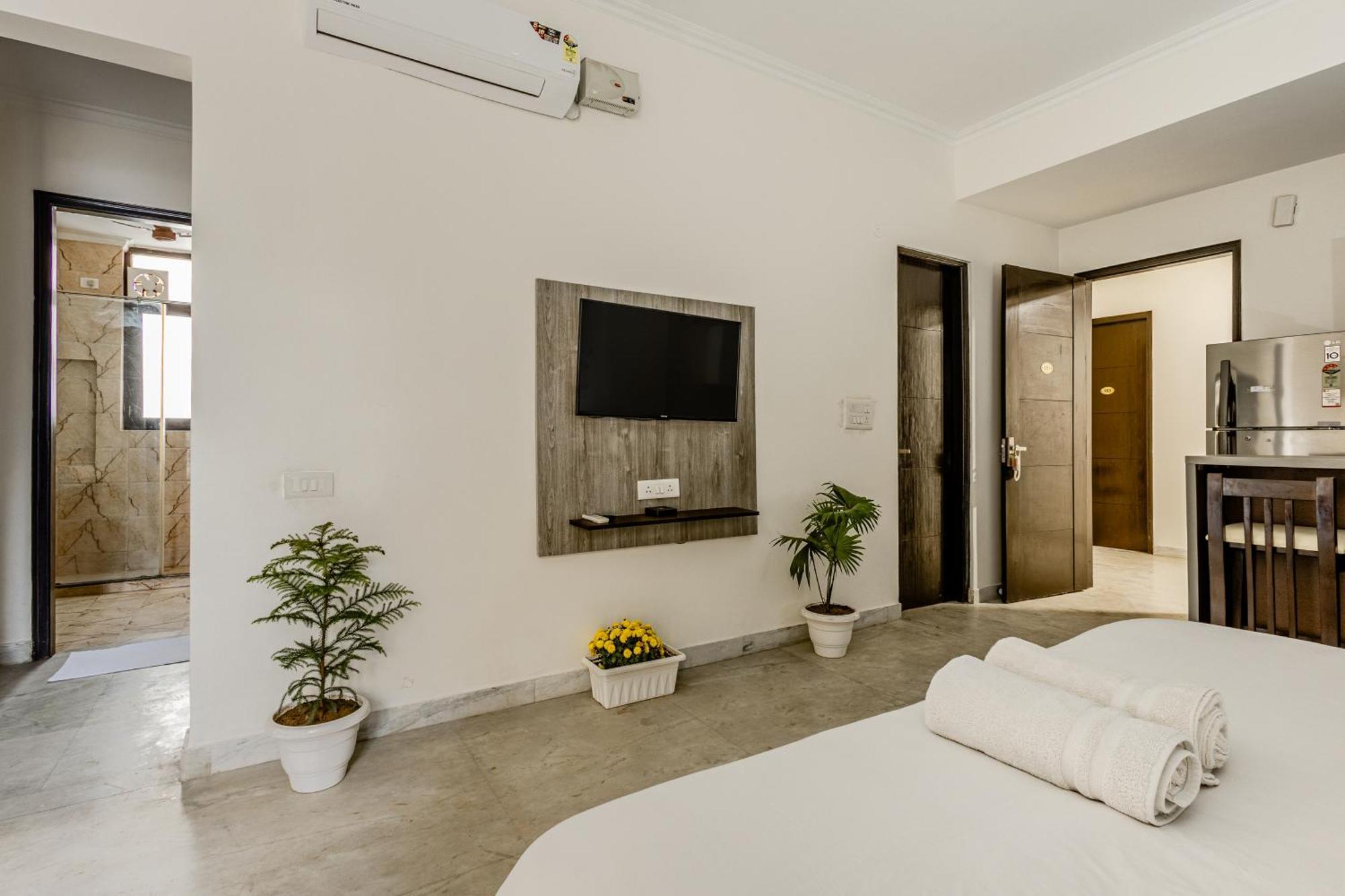 Lime Tree Service Apartment Golf Course Road, グルガウン エクステリア 写真