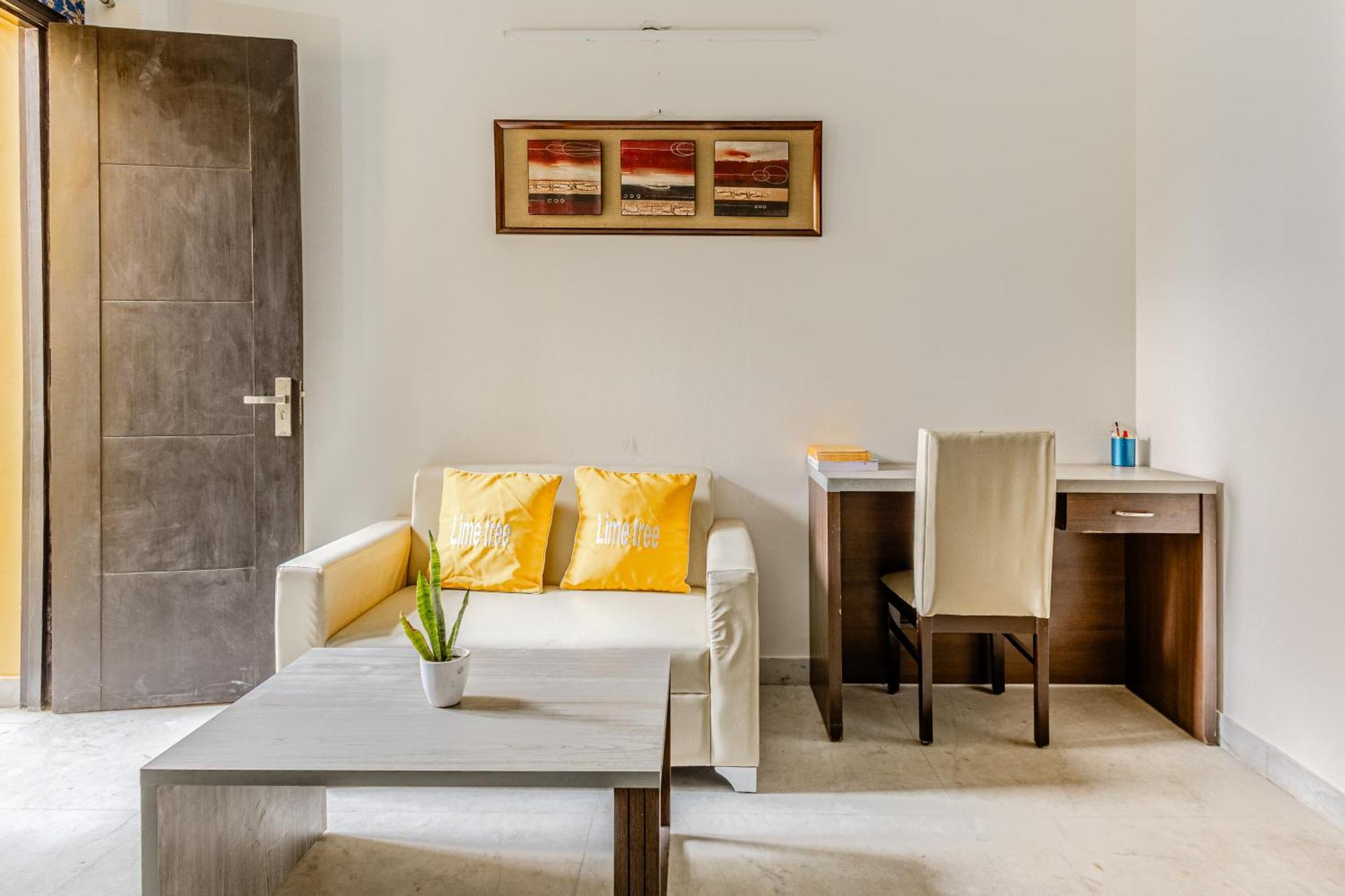 Lime Tree Service Apartment Golf Course Road, グルガウン エクステリア 写真