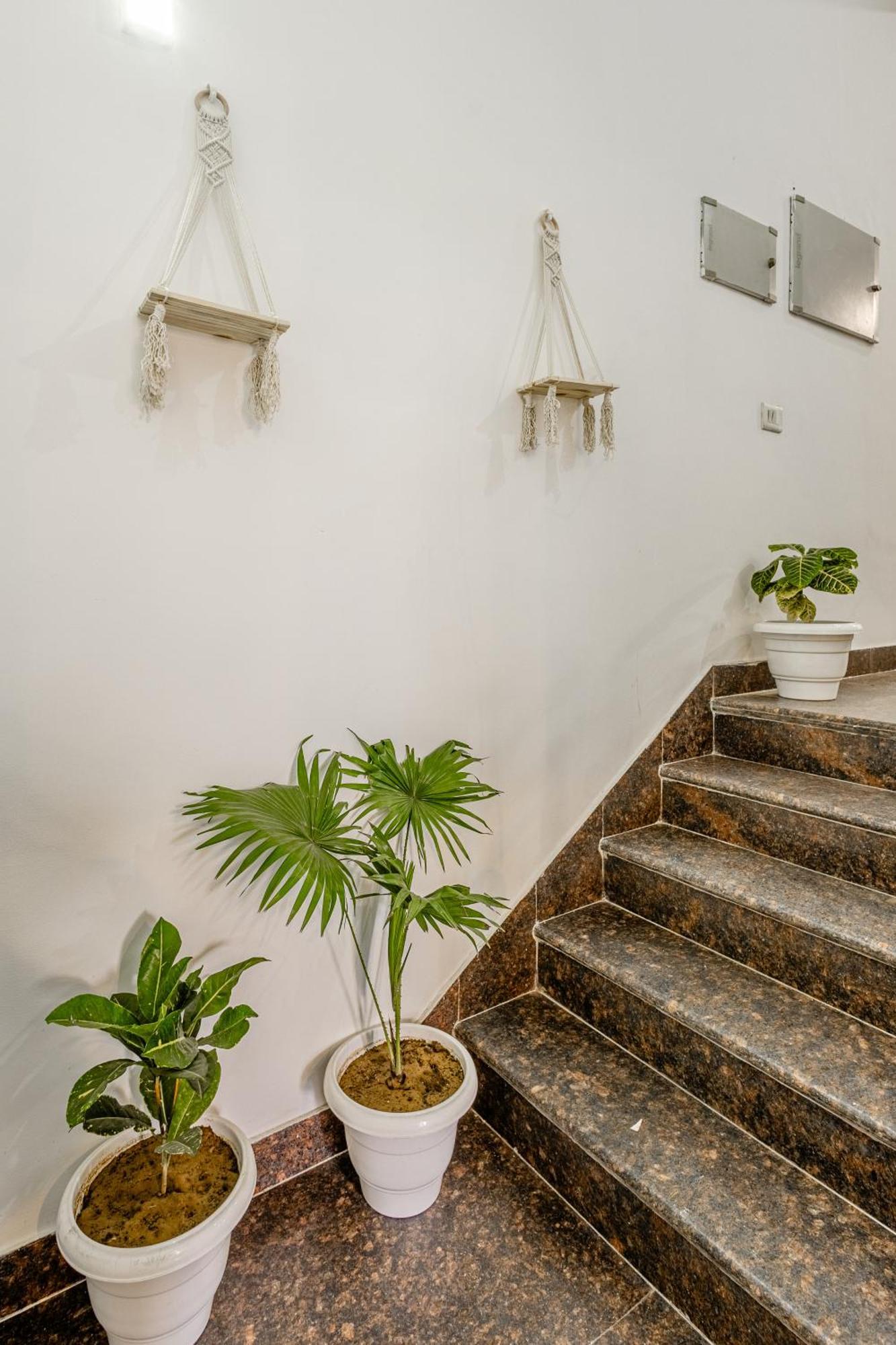 Lime Tree Service Apartment Golf Course Road, グルガウン エクステリア 写真