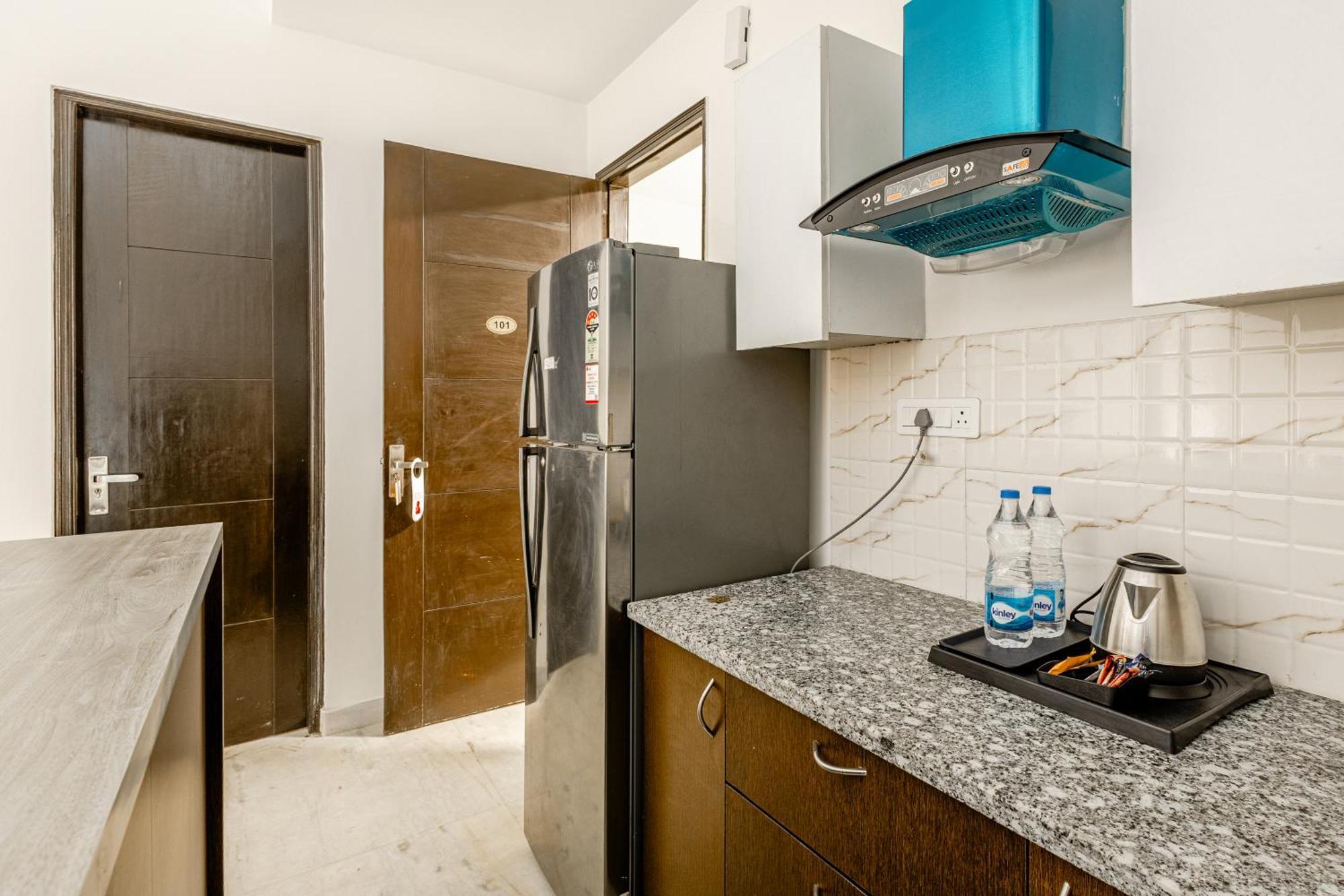 Lime Tree Service Apartment Golf Course Road, グルガウン エクステリア 写真