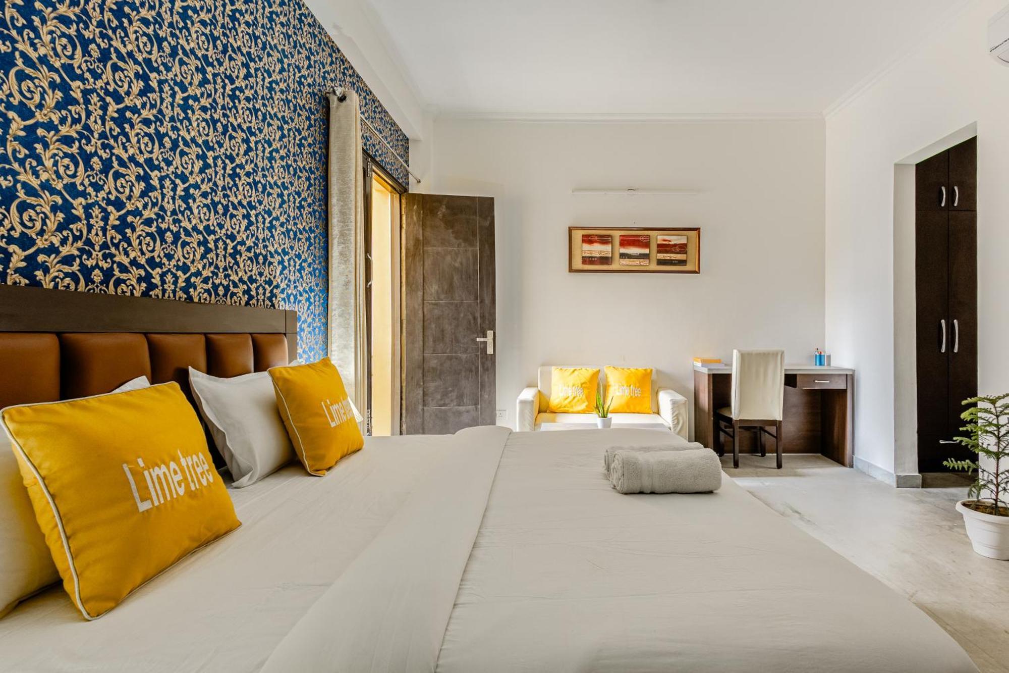 Lime Tree Service Apartment Golf Course Road, グルガウン エクステリア 写真