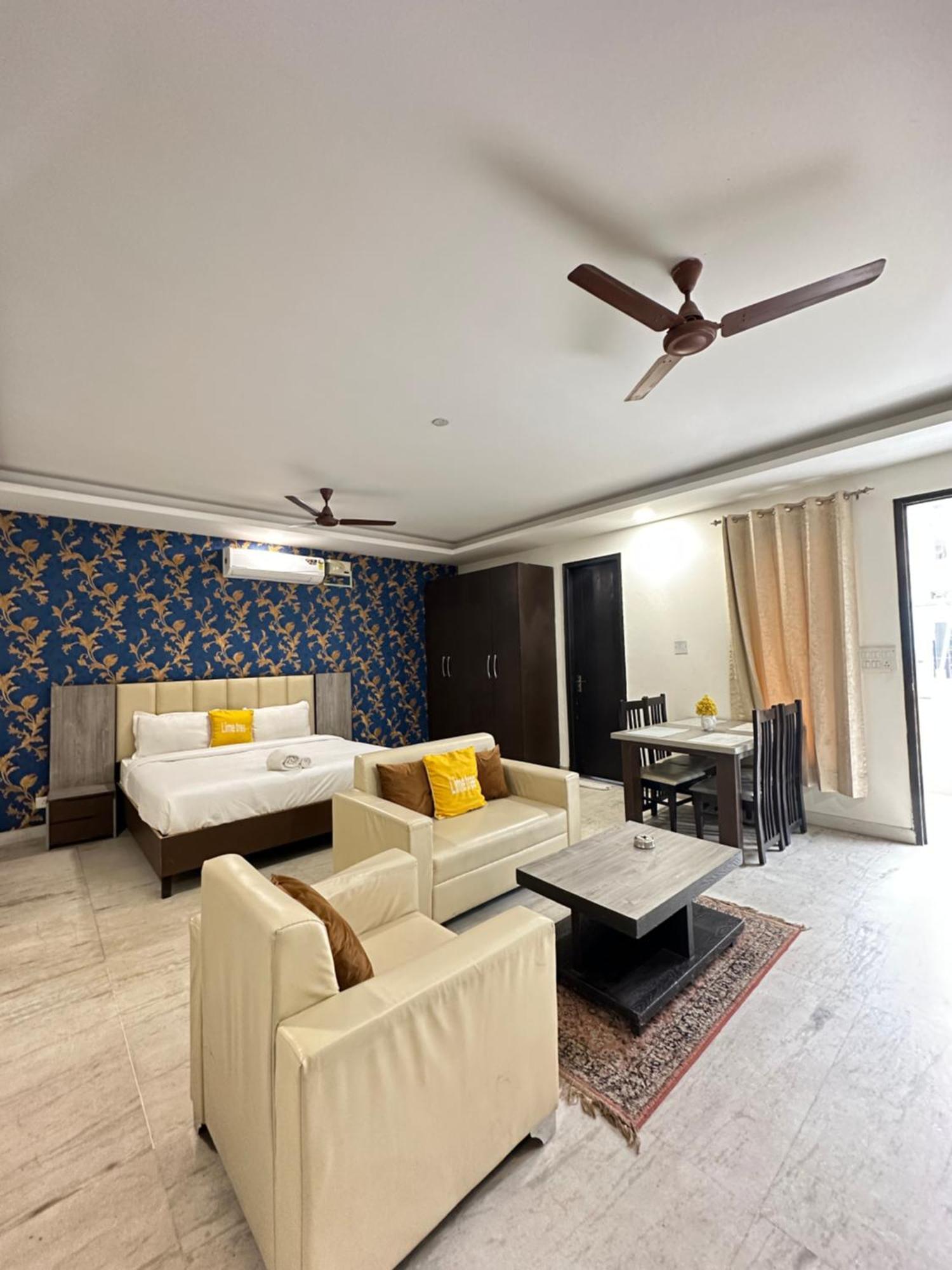 Lime Tree Service Apartment Golf Course Road, グルガウン エクステリア 写真
