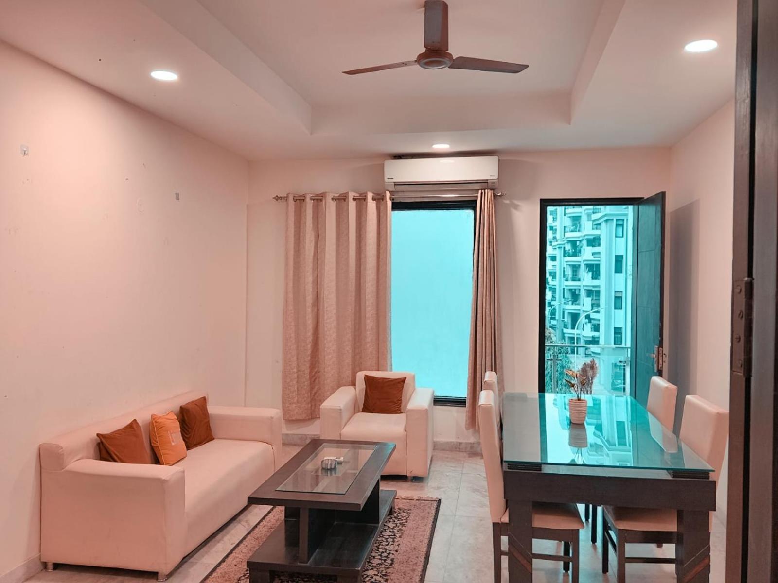 Lime Tree Service Apartment Golf Course Road, グルガウン エクステリア 写真